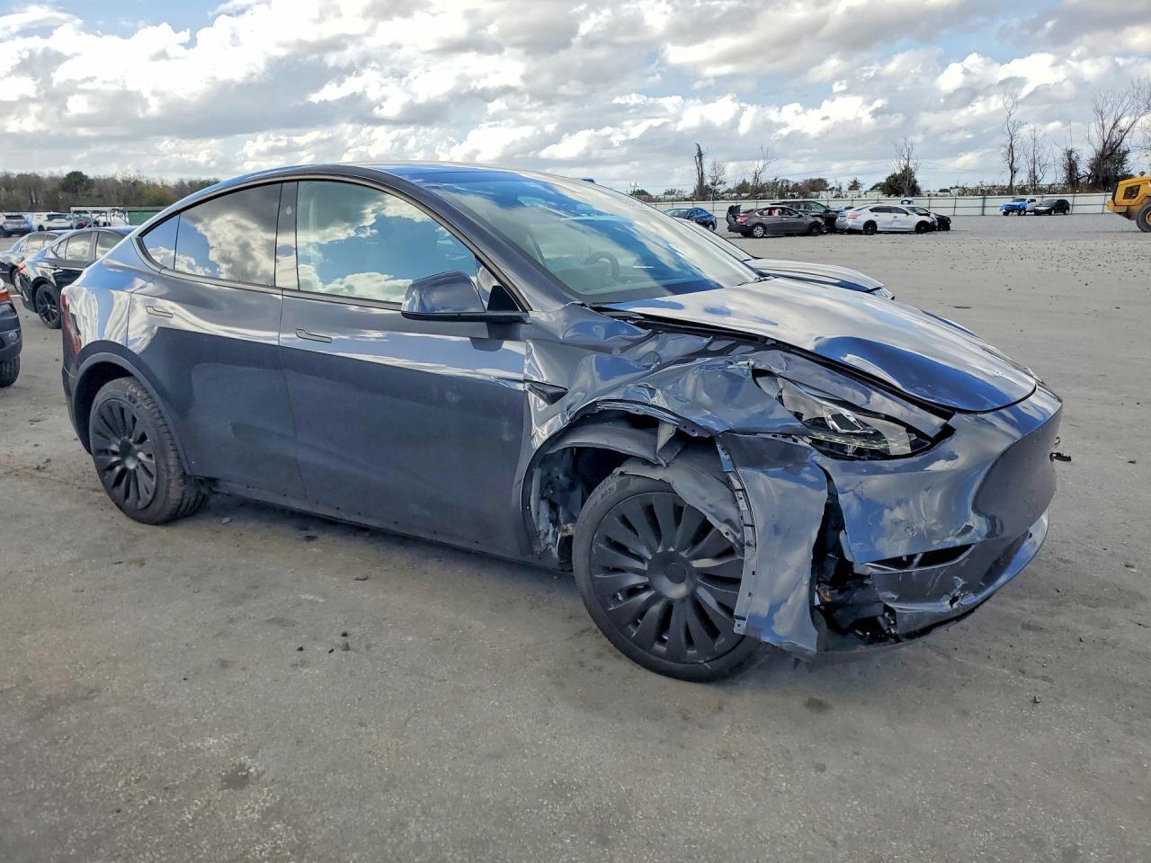 2024 TESLA MODEL Y