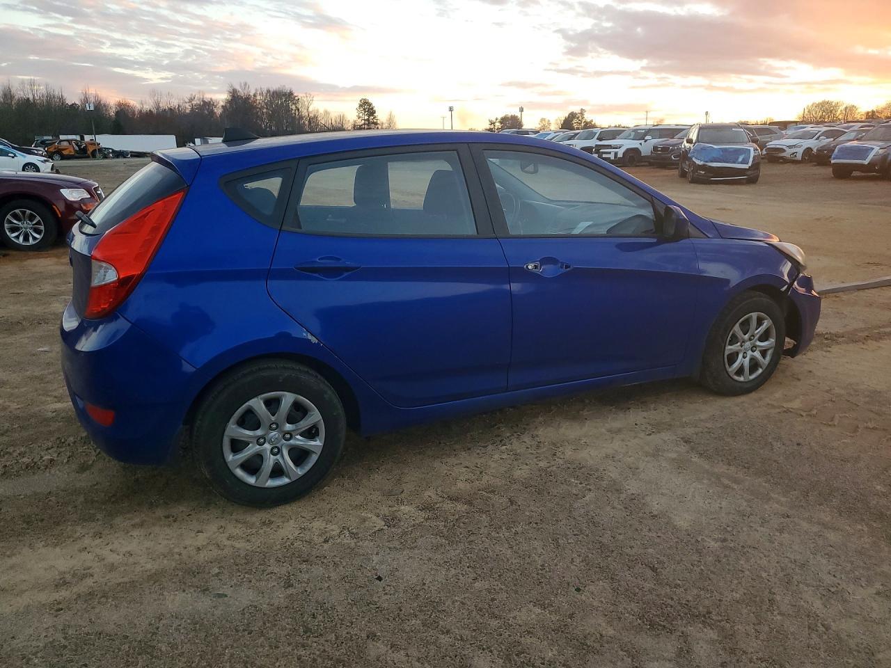2013 HYUNDAI ACCENT