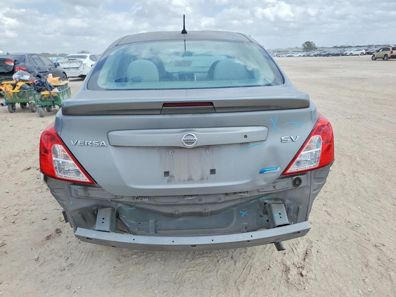 2013 NISSAN VERSA