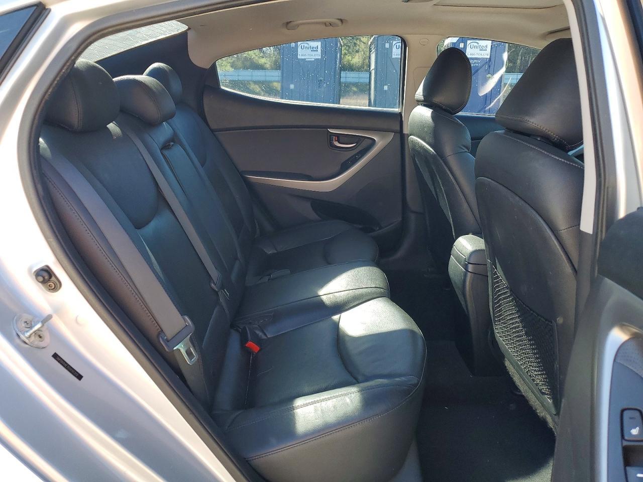 2012 HYUNDAI ELANTRA
