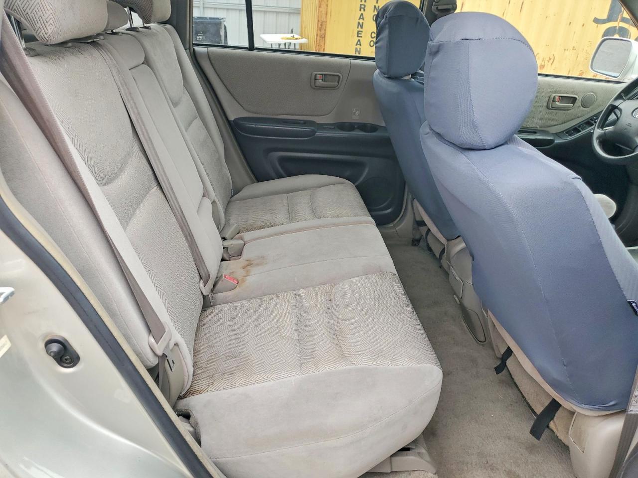 2002 TOYOTA HIGHLANDER