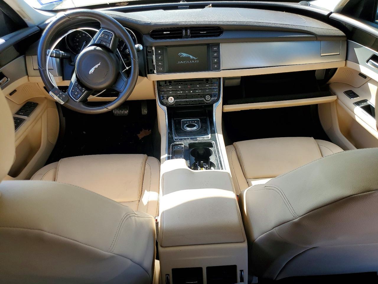 2017 JAGUAR XF