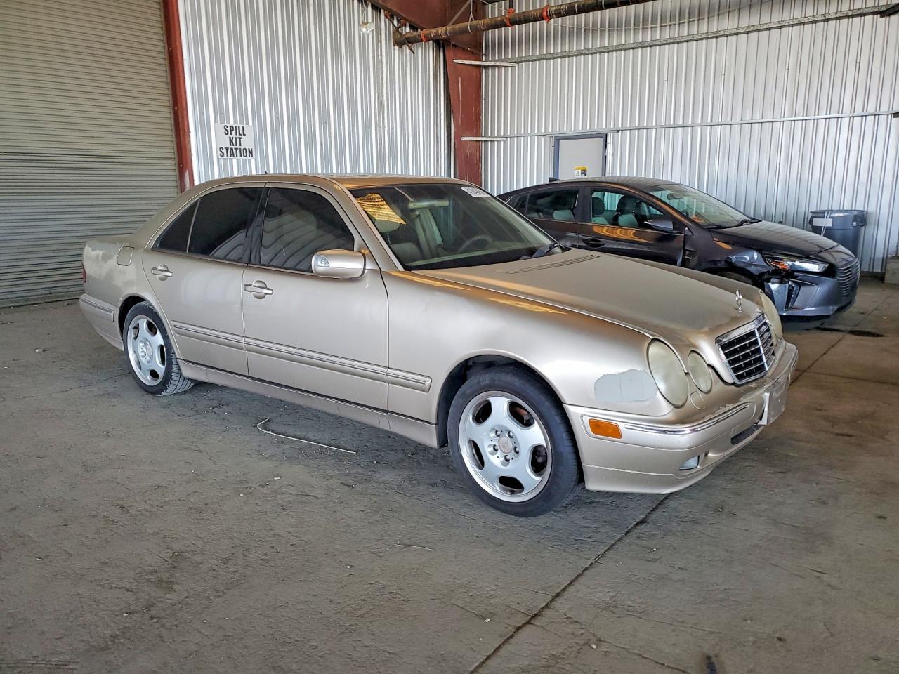 2001 MERCEDES-BENZ E-Class