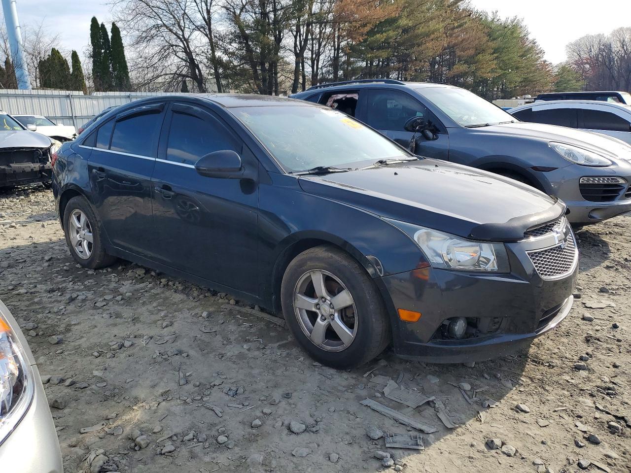 2011 CHEVROLET CRUZE