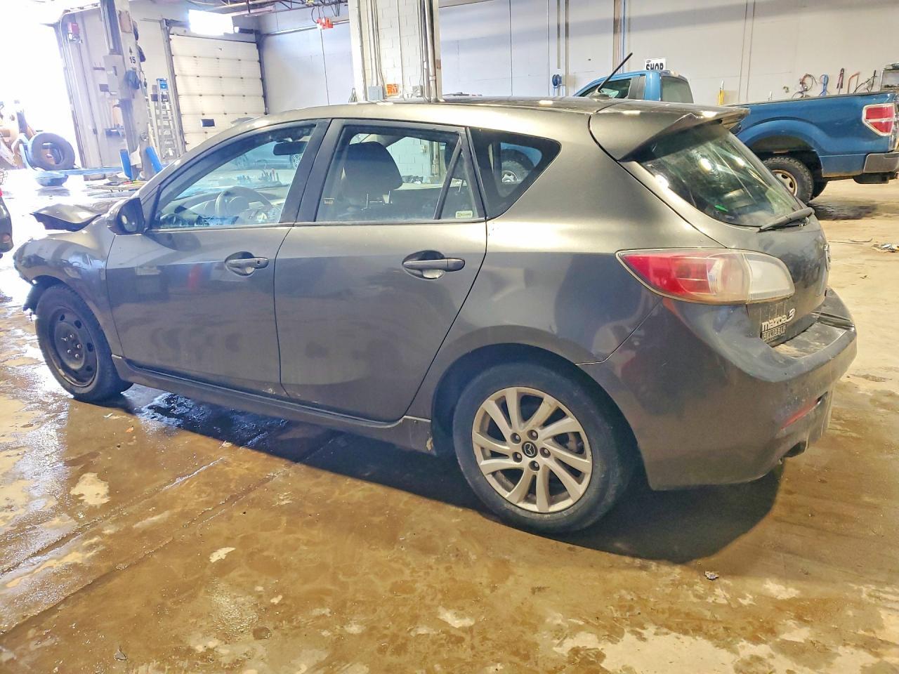 2013 MAZDA 3