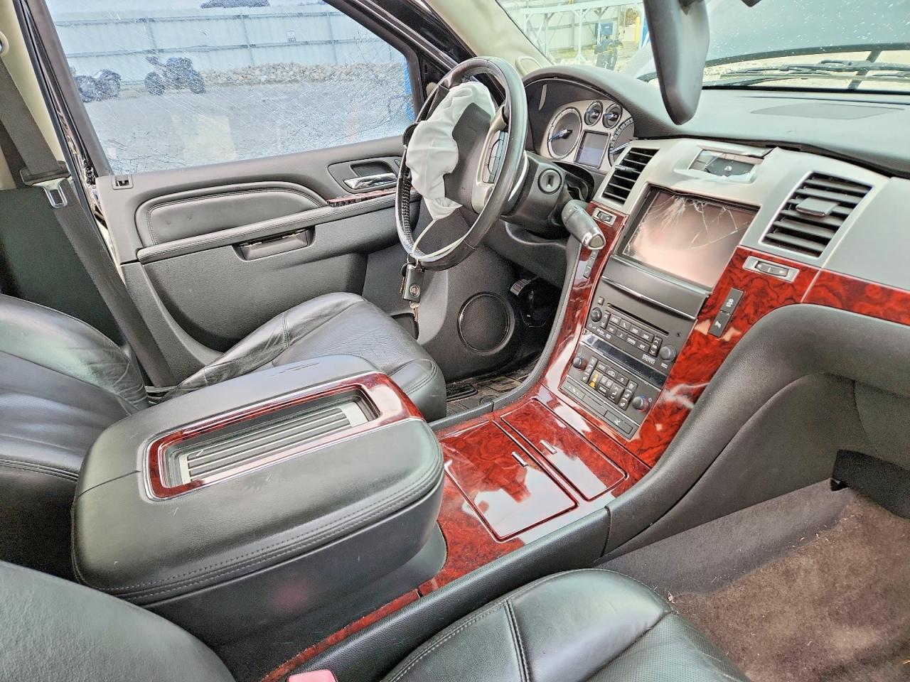 2013 CADILLAC Escalade ESV