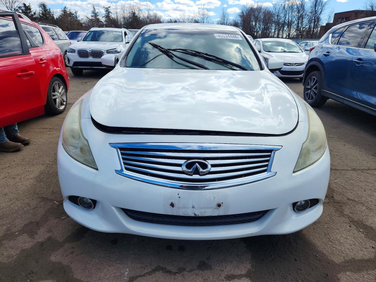 2011 INFINITI G37