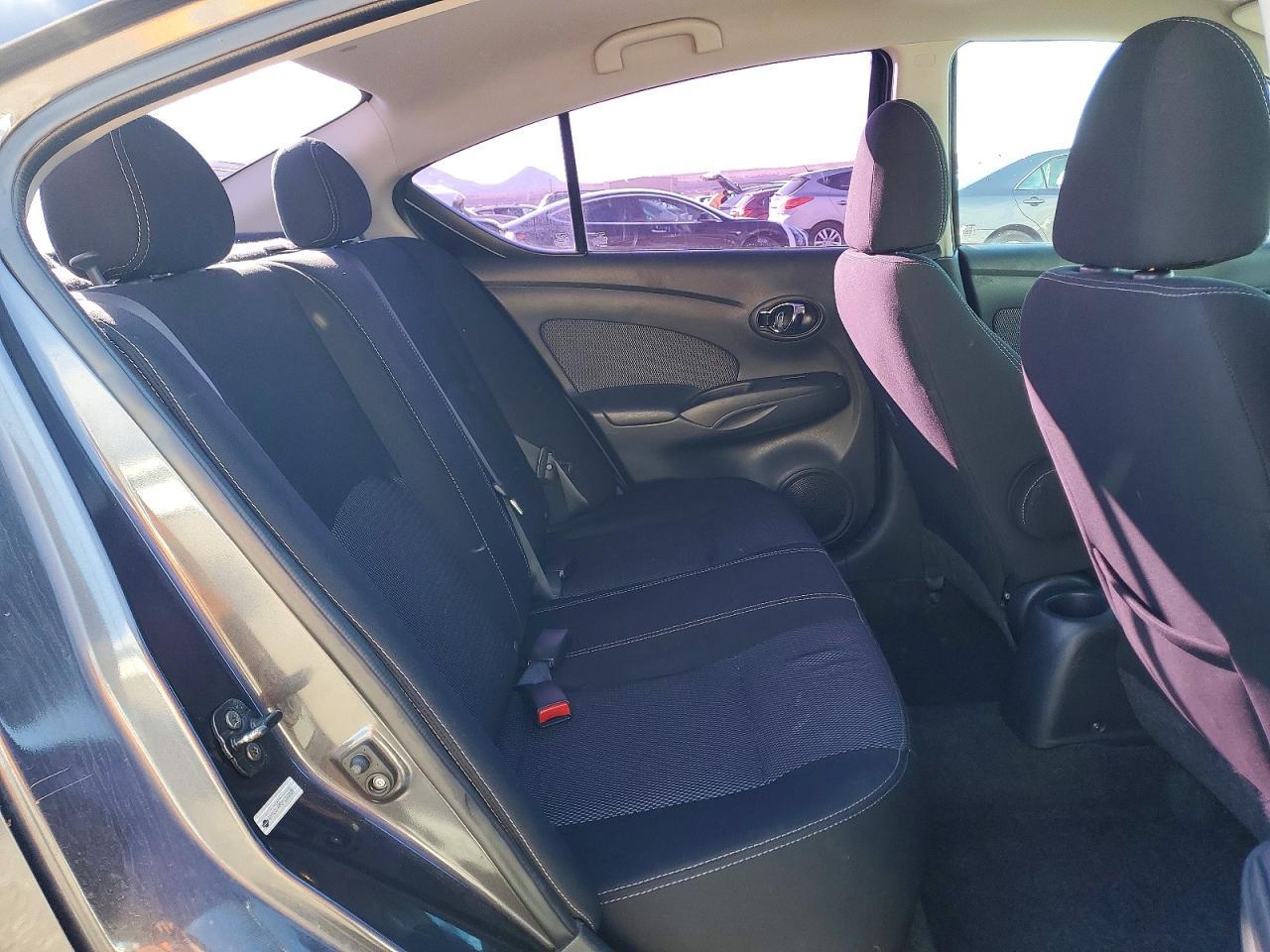 2015 NISSAN VERSA