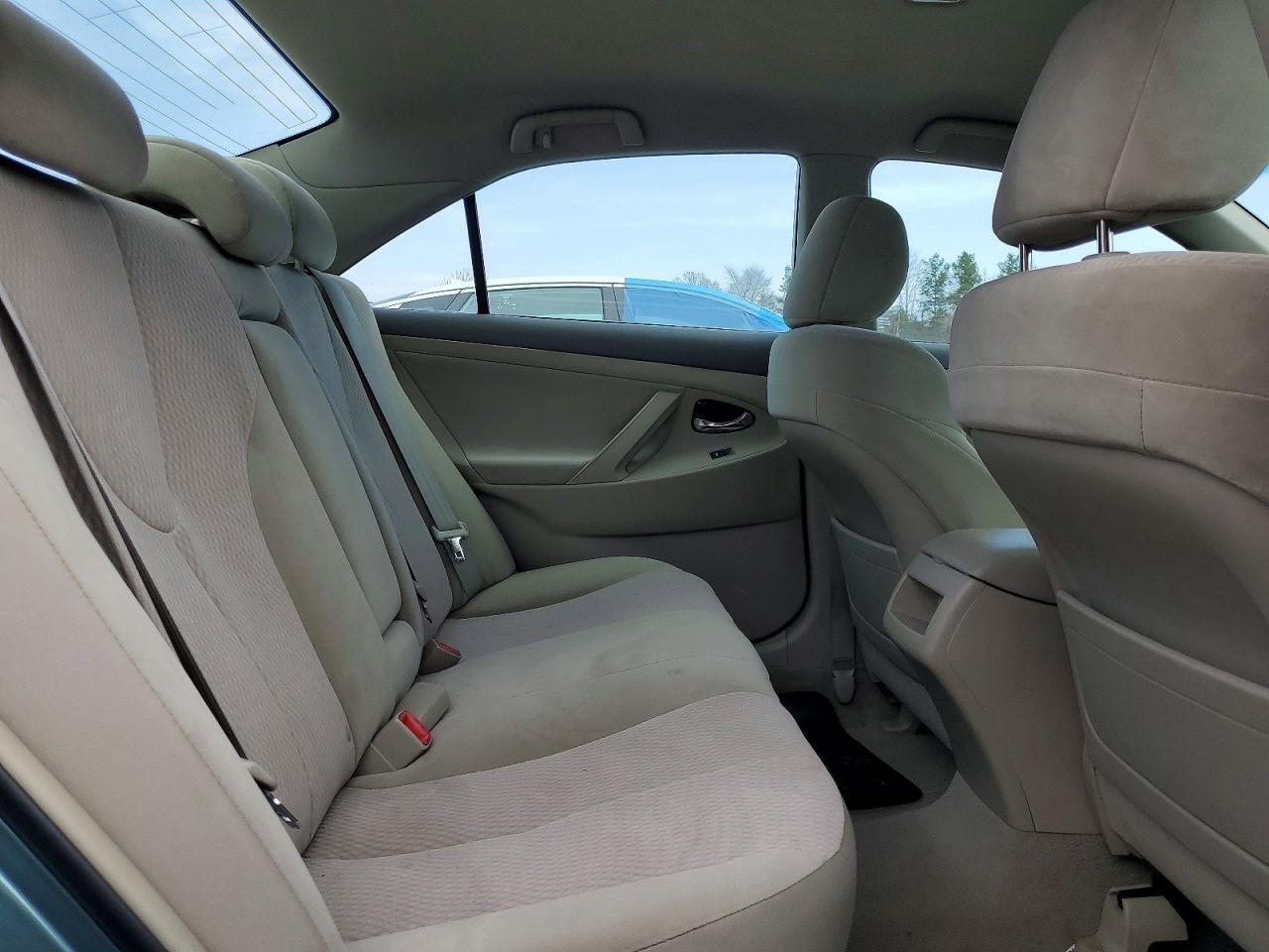 2010 TOYOTA CAMRY