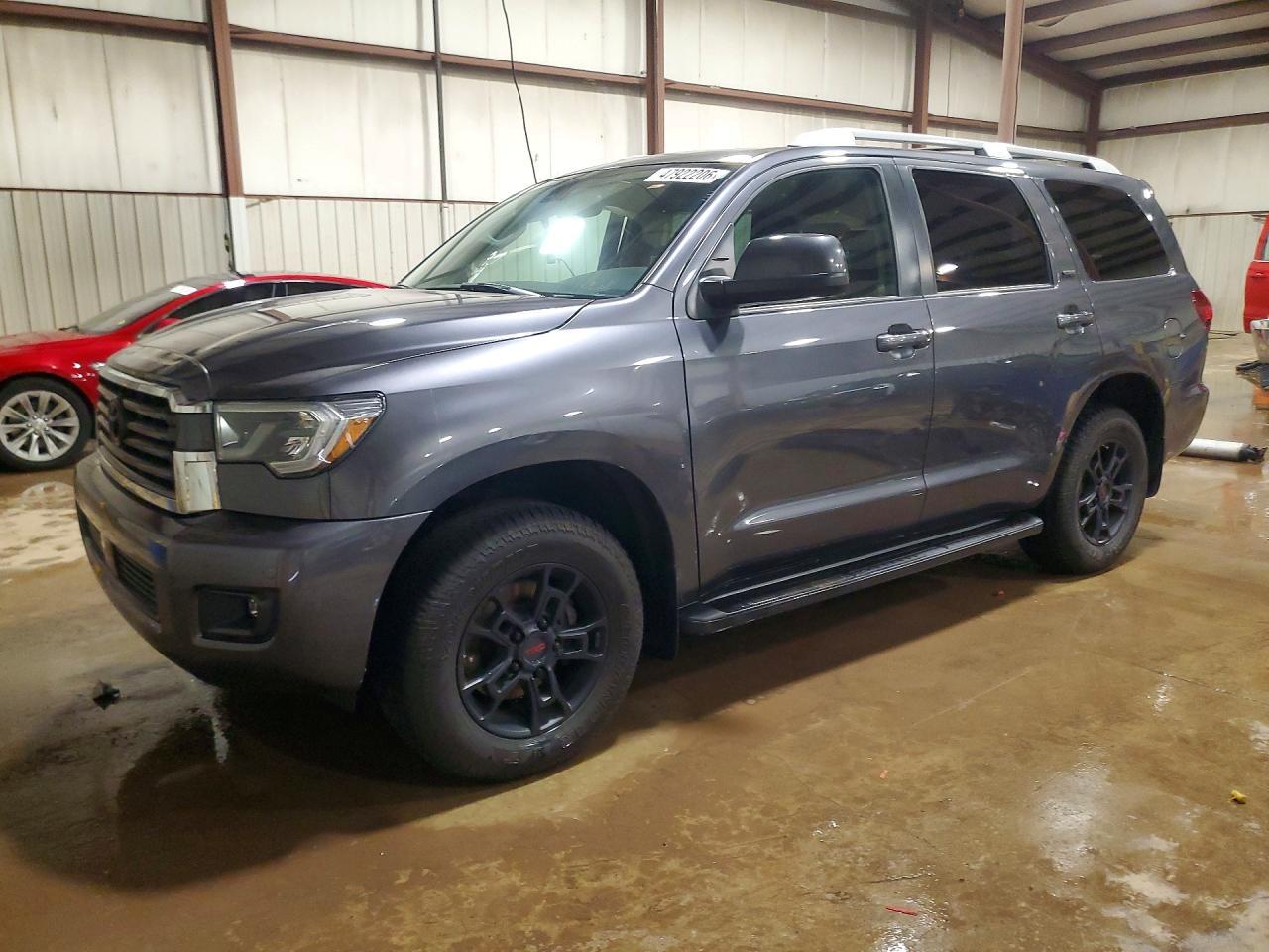 2020 TOYOTA Sequoia