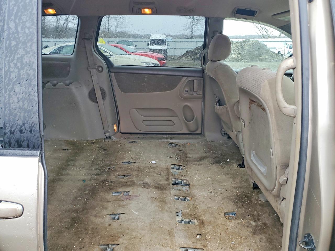 2006 TOYOTA SIENNA