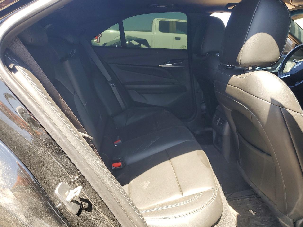 2021 CADILLAC CT4