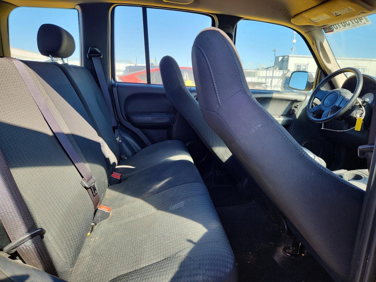2004 JEEP Liberty