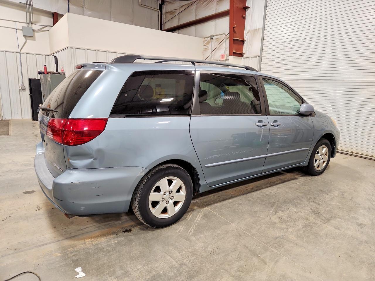 2005 TOYOTA SIENNA