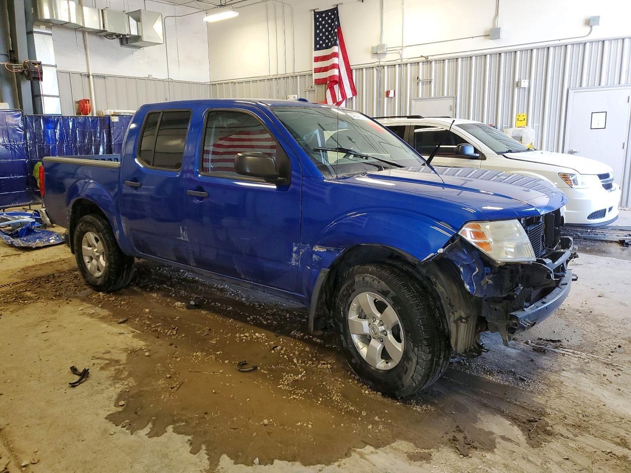 2012 NISSAN Frontier