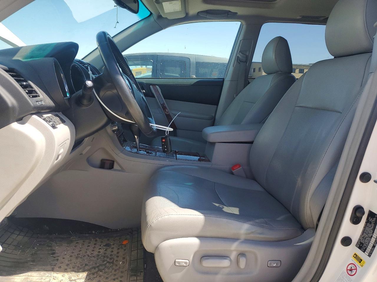 2012 TOYOTA HIGHLANDER