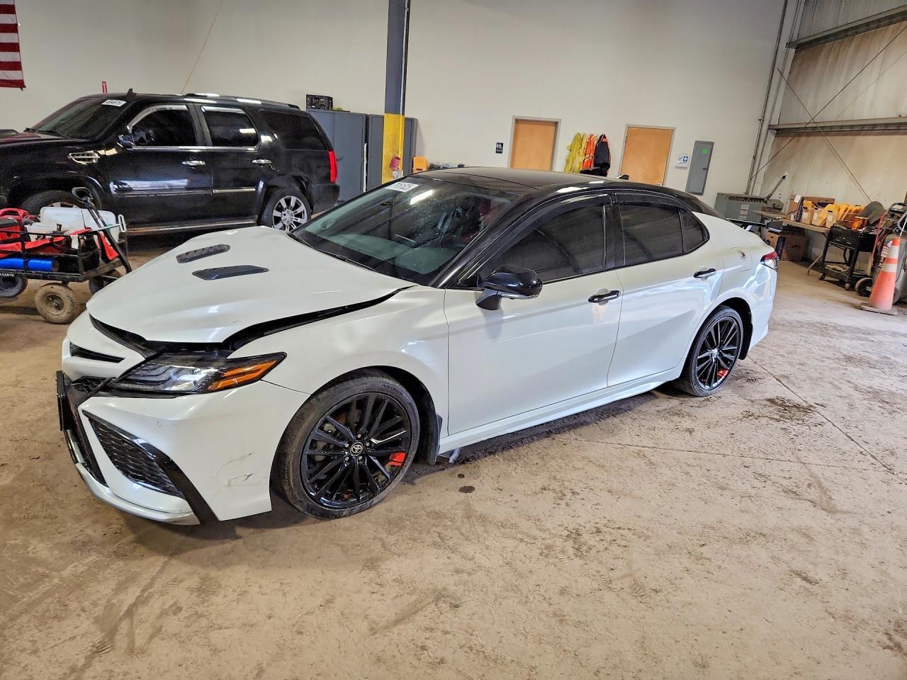 2023 TOYOTA CAMRY