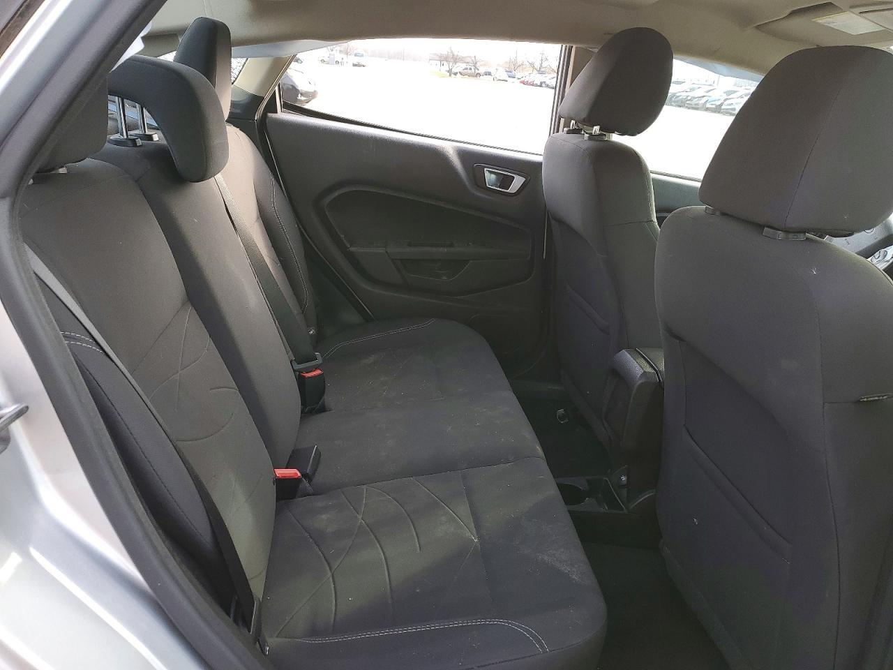2015 FORD Fiesta