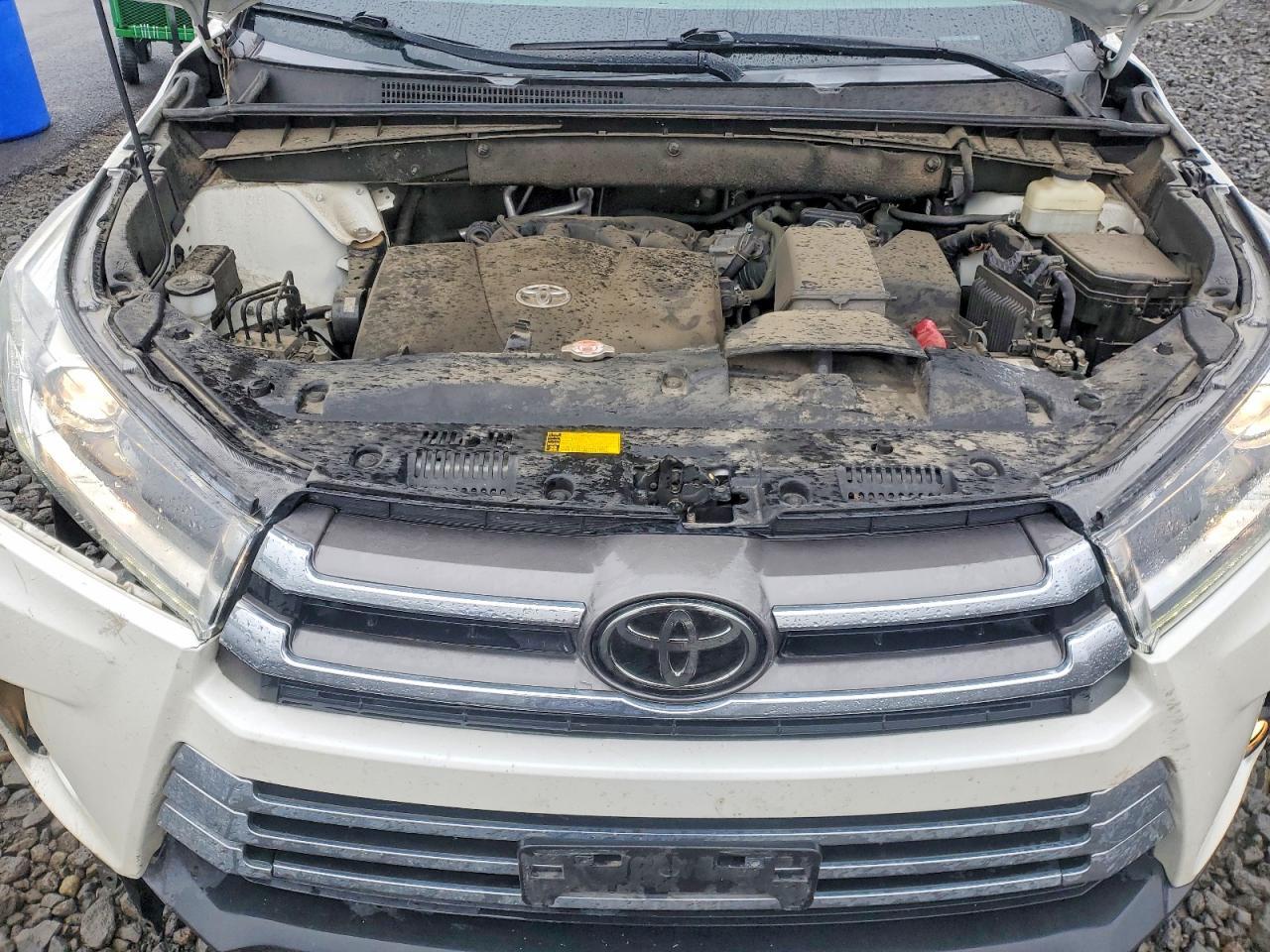 2018 TOYOTA HIGHLANDER