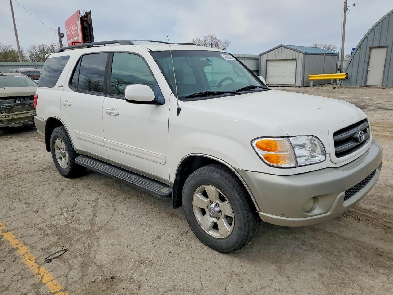 2004 TOYOTA Sequoia