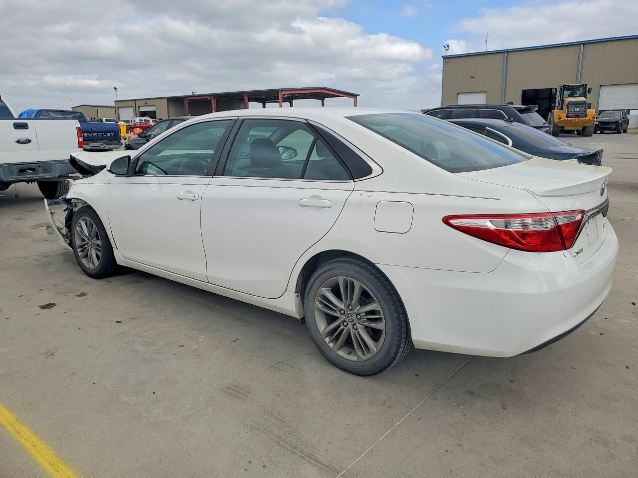 2015 TOYOTA CAMRY