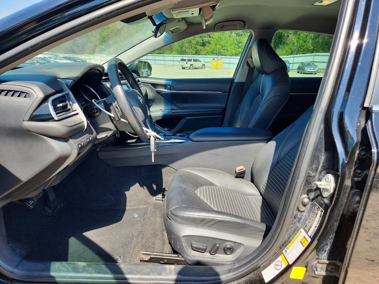 2018 TOYOTA CAMRY
