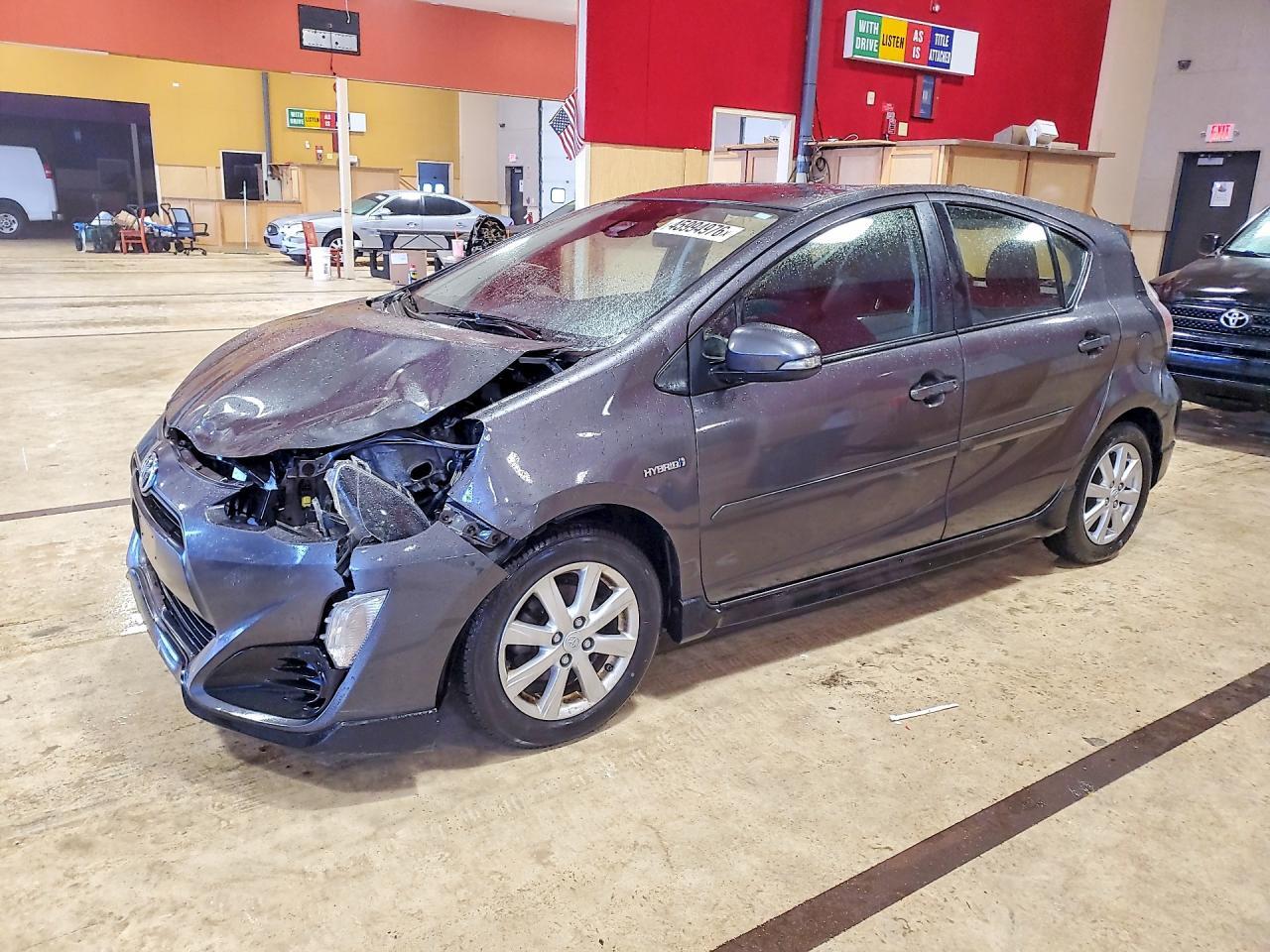 2017 TOYOTA Prius c