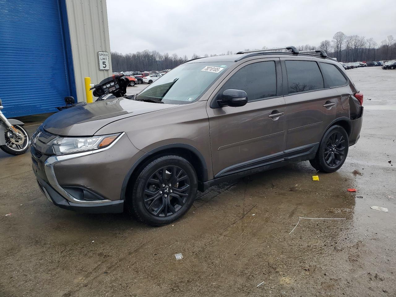 2019 MITSUBISHI outlander