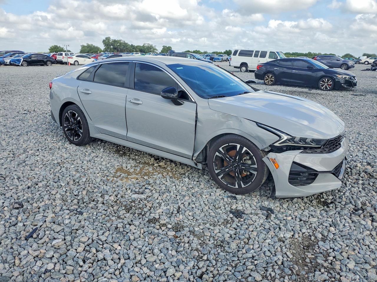 2023 KIA K5