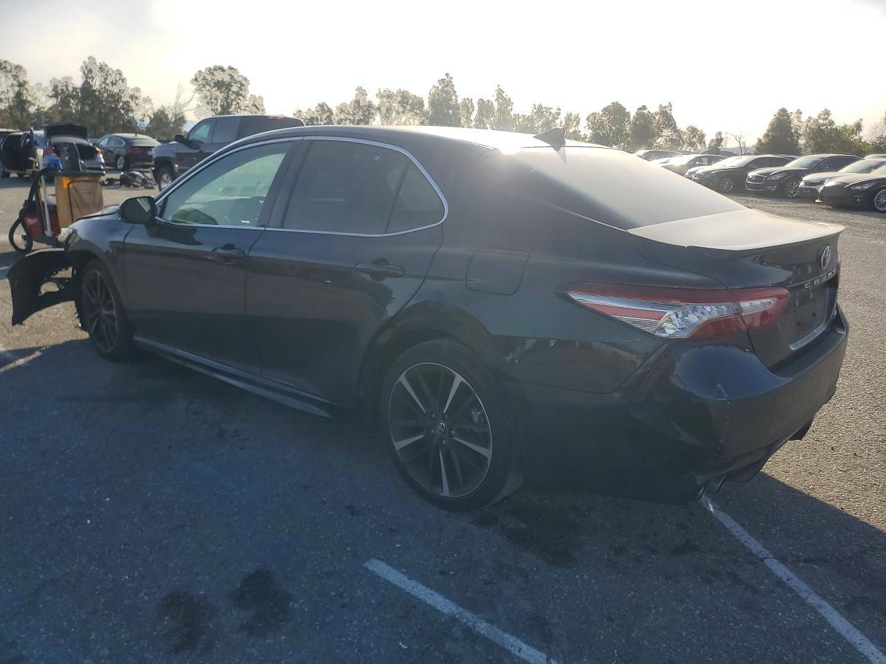 2019 TOYOTA CAMRY