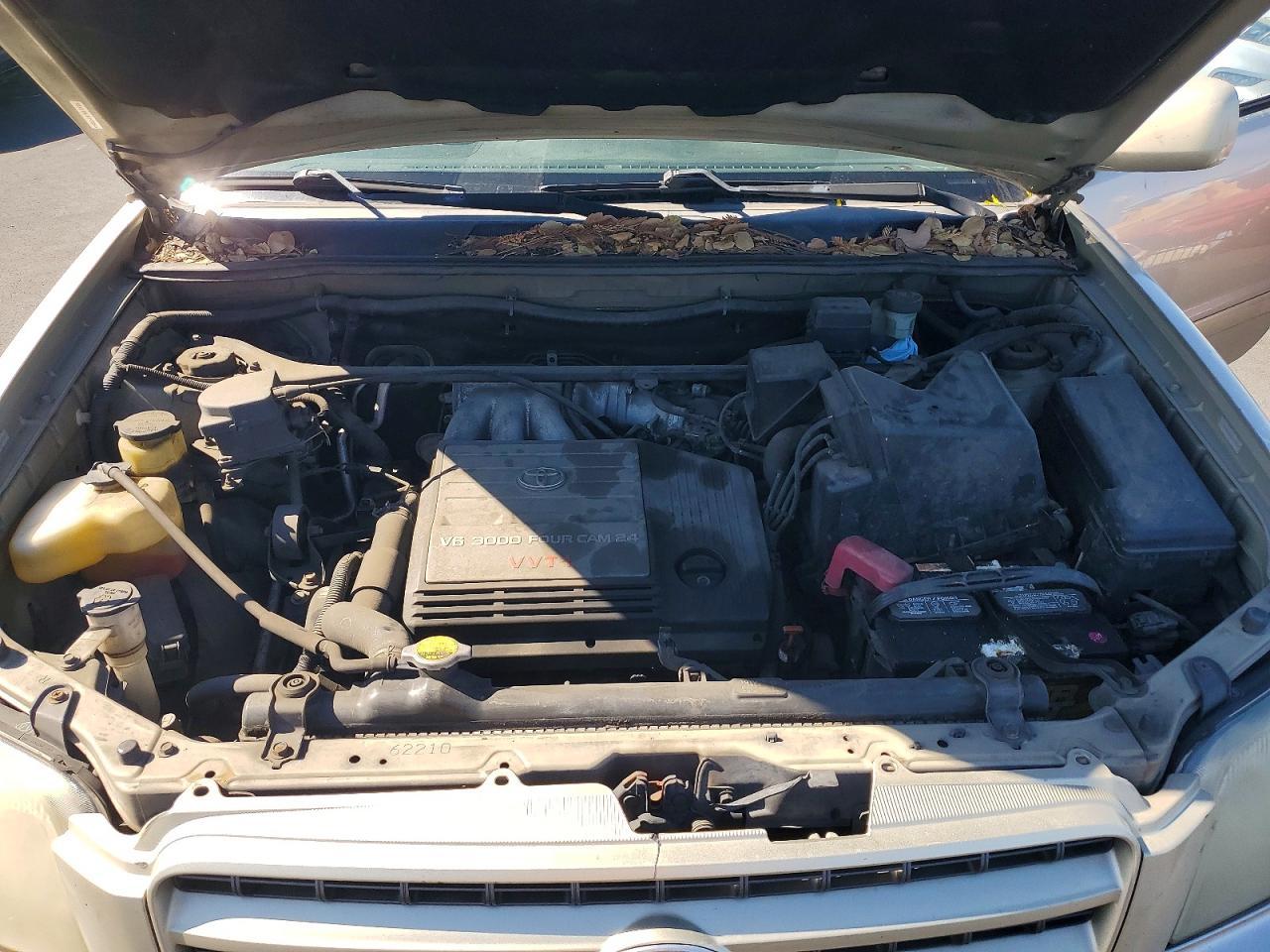 2003 TOYOTA HIGHLANDER