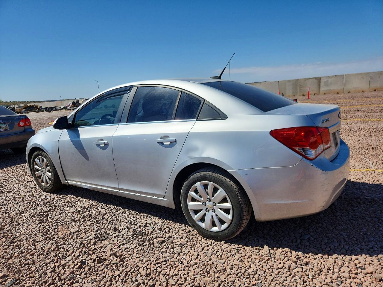 2011 CHEVROLET CRUZE