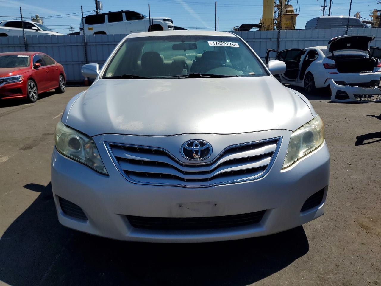2011 TOYOTA CAMRY