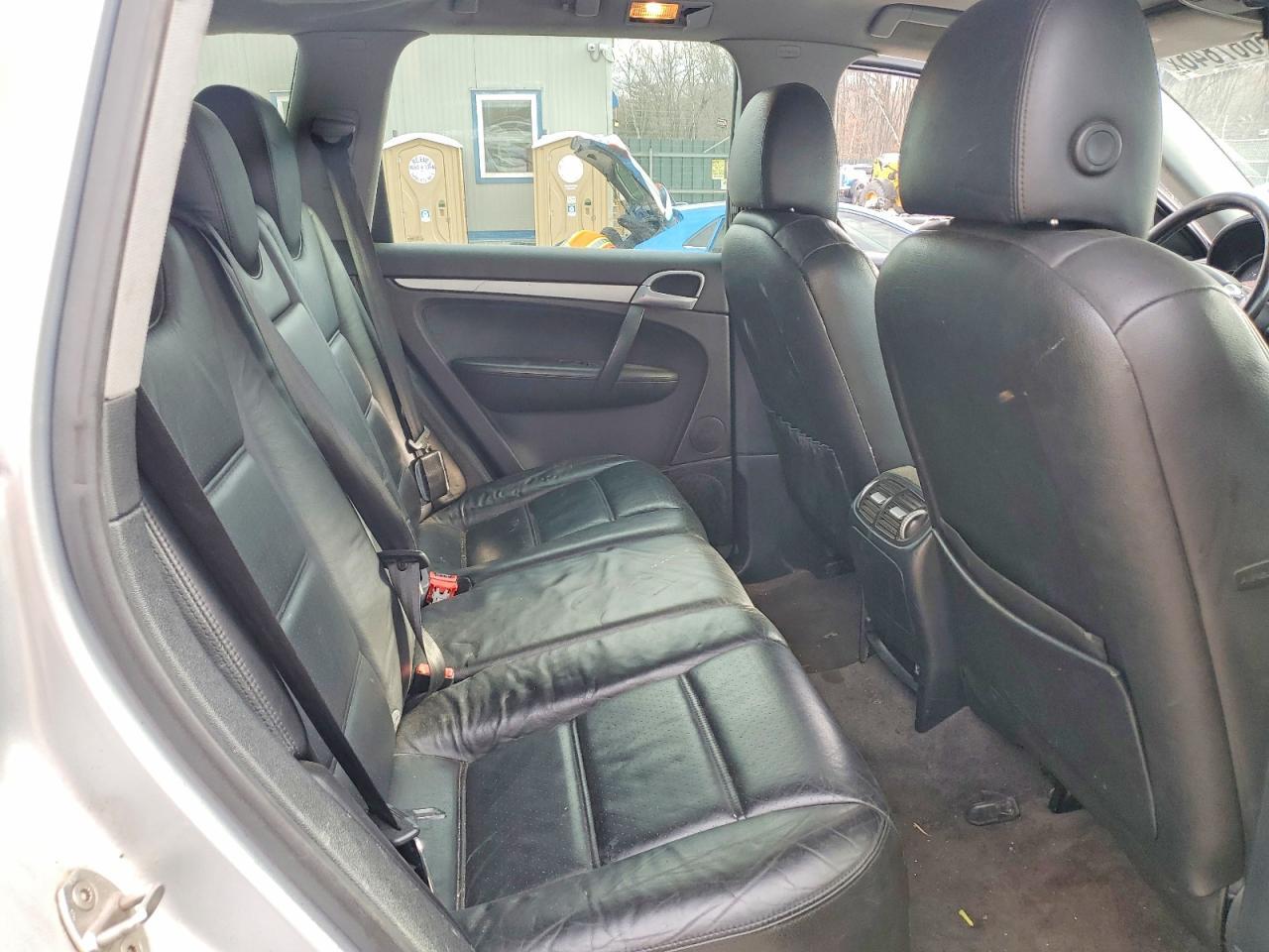 2004 PORSCHE CAYENNE