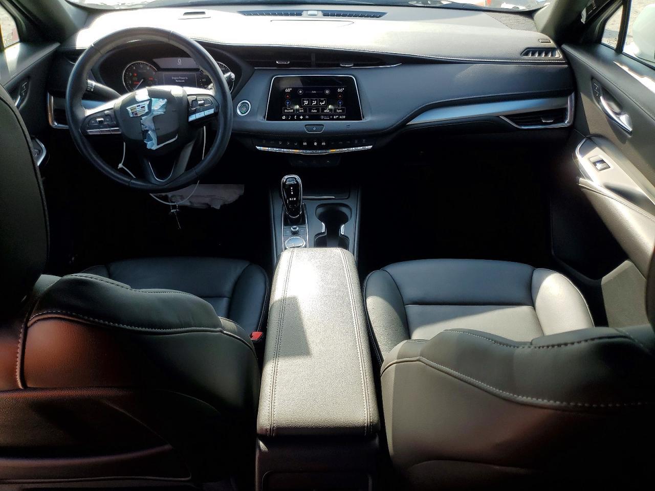 2021 CADILLAC XT4