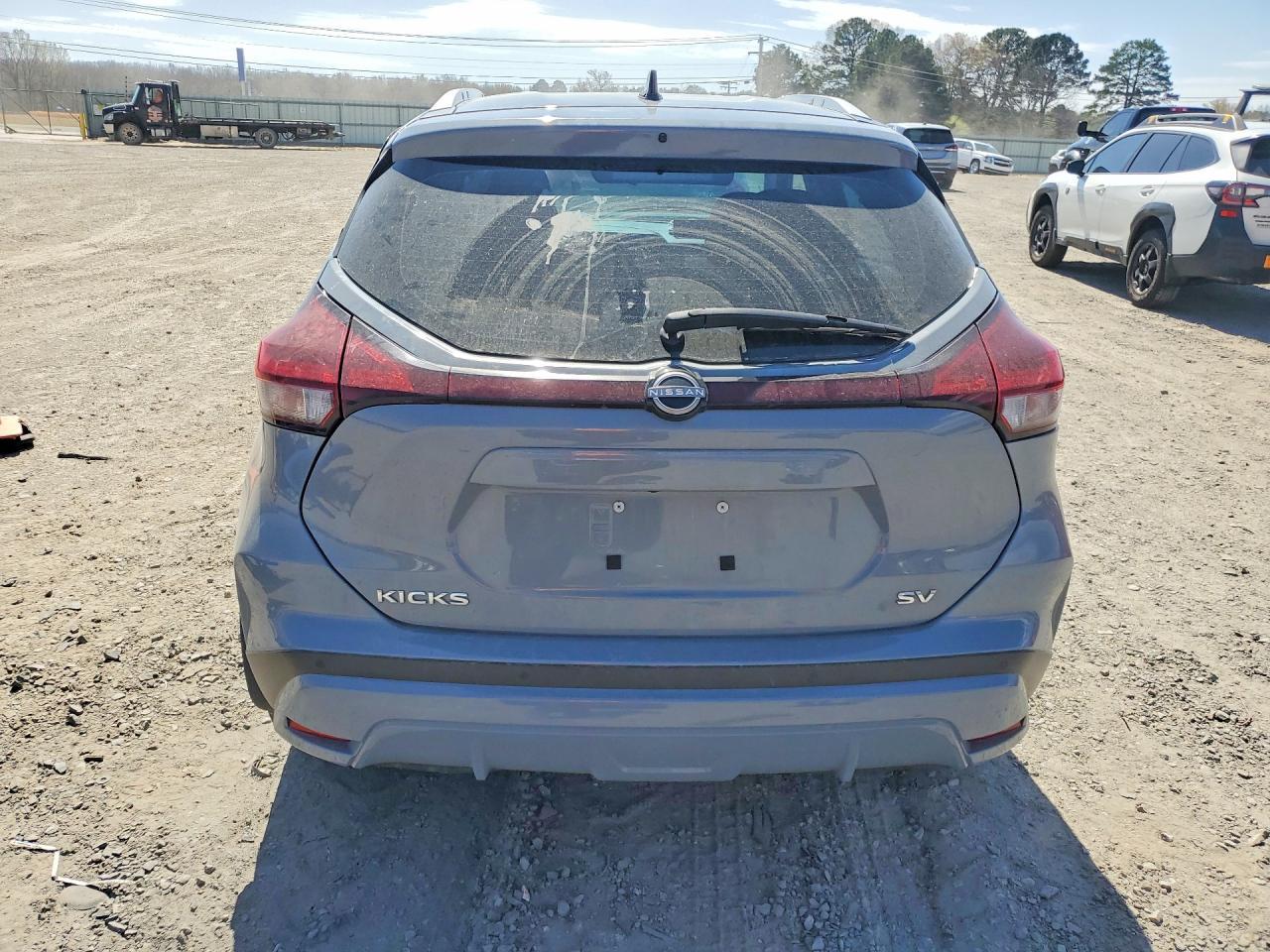 2022 NISSAN KICKS