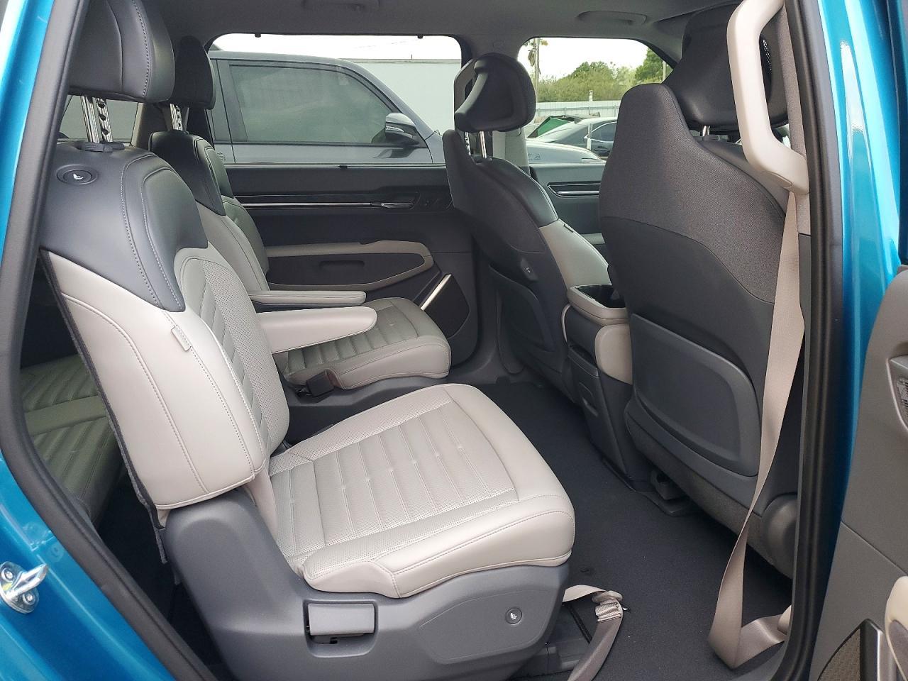 2025 KIA EV9