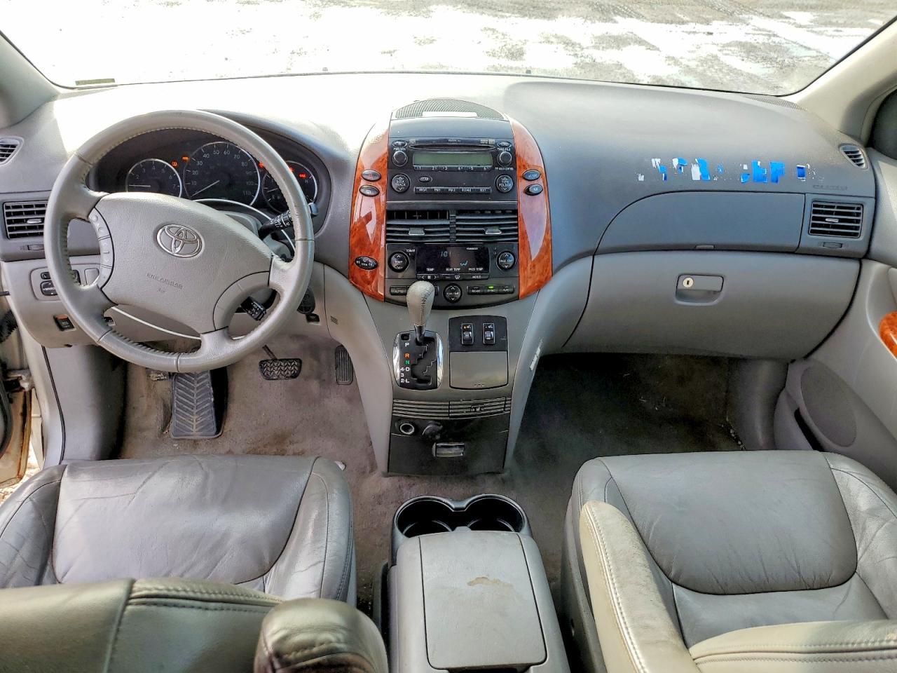 2007 TOYOTA SIENNA