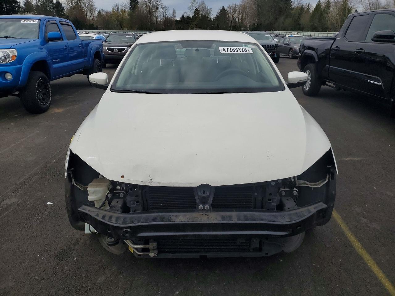 2011 VOLKSWAGEN JETTA