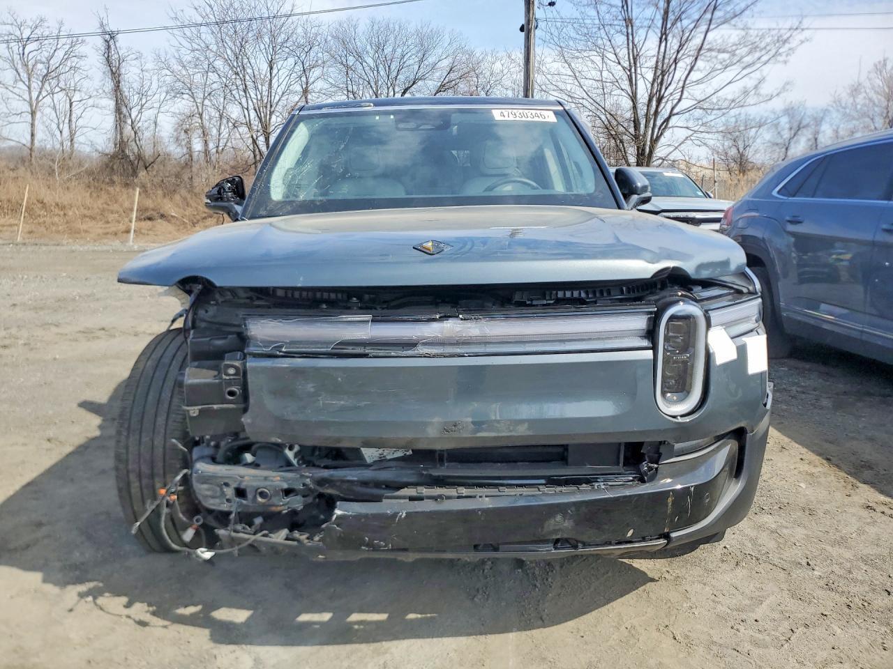 2025 RIVIAN R1s