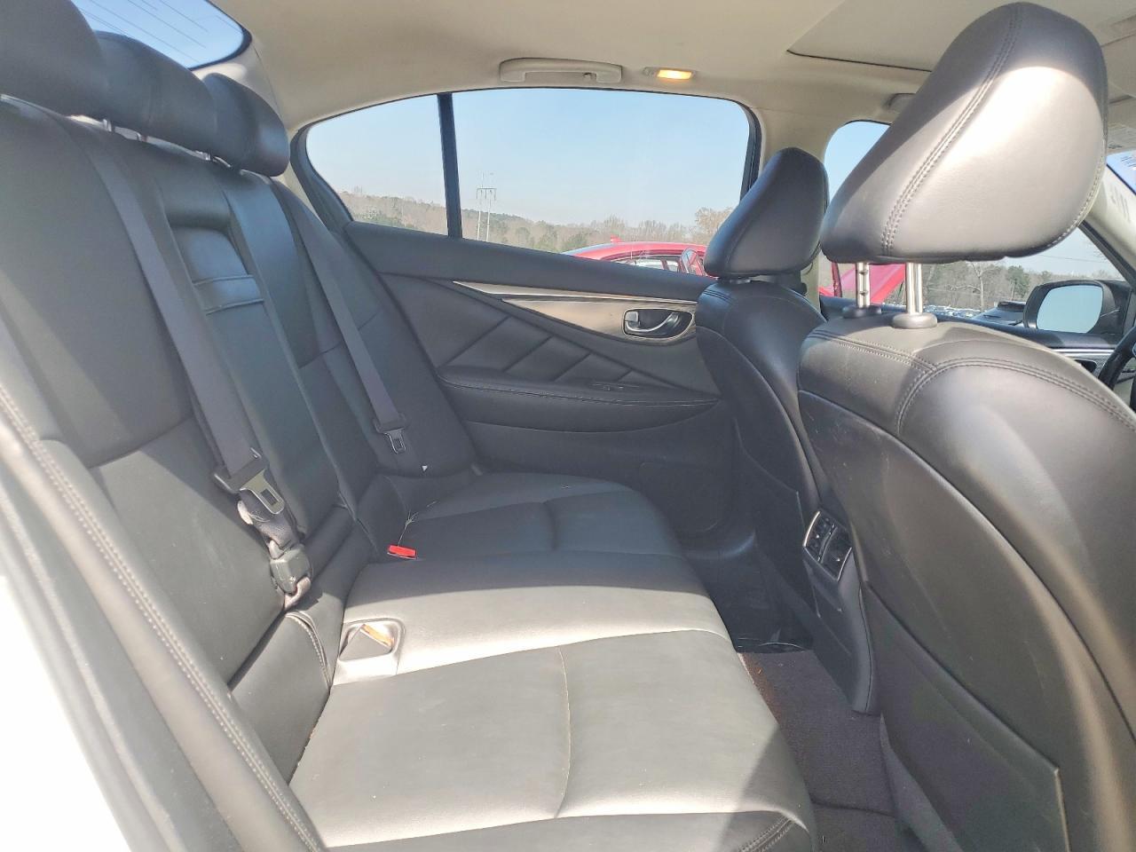 2017 INFINITI Q50