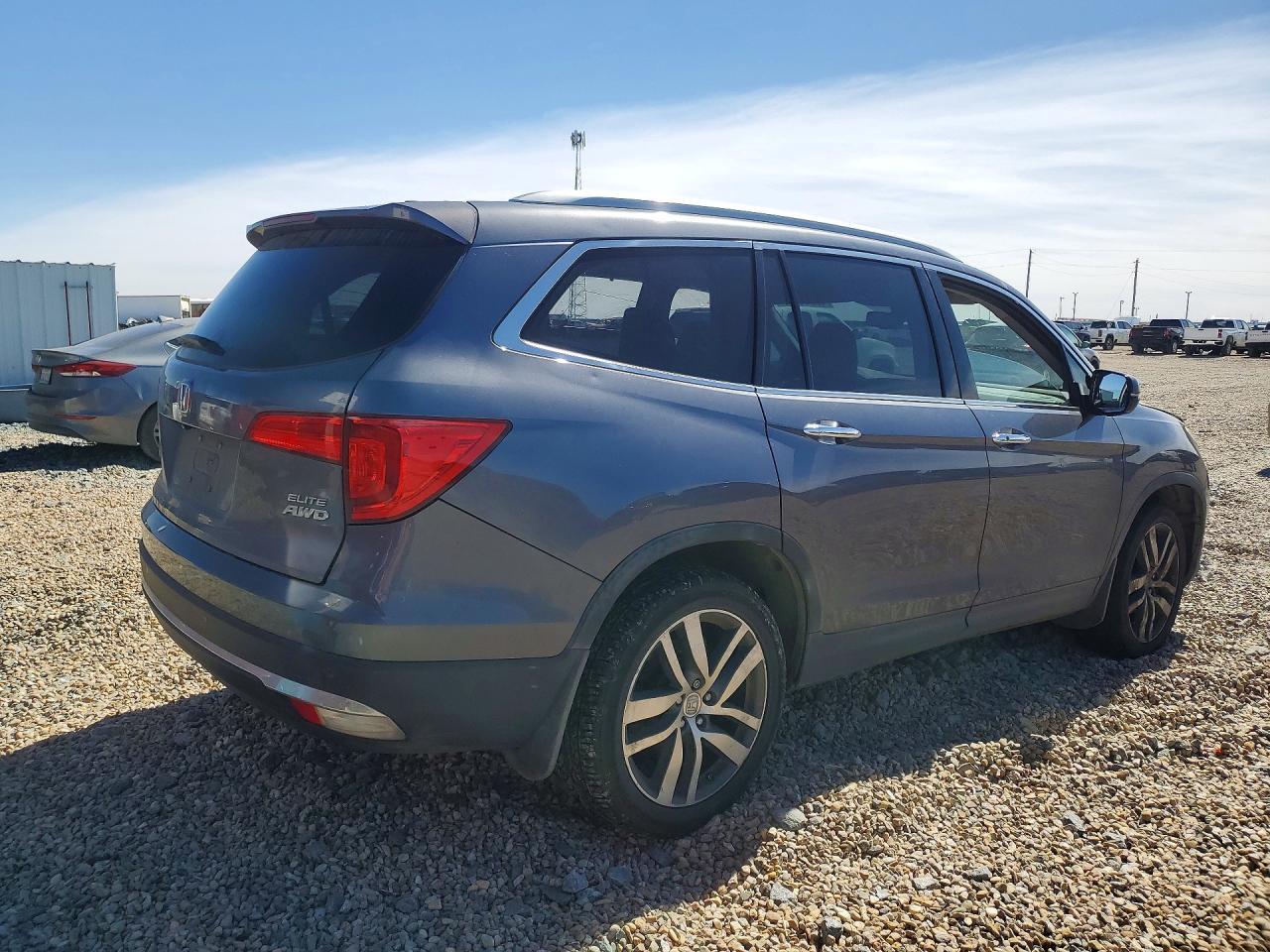 2016 HONDA PILOT