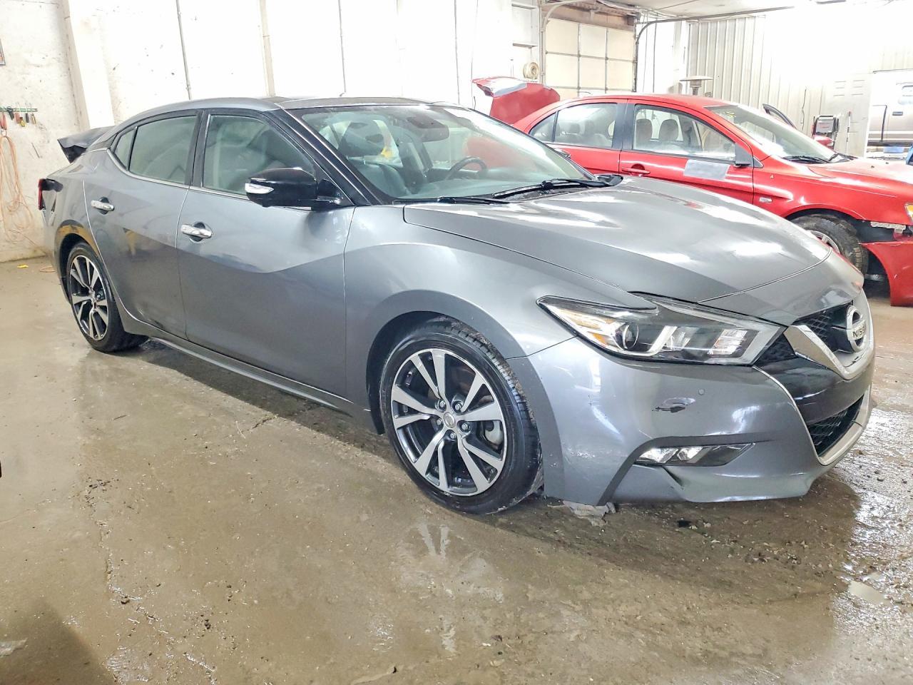 2017 NISSAN Maxima