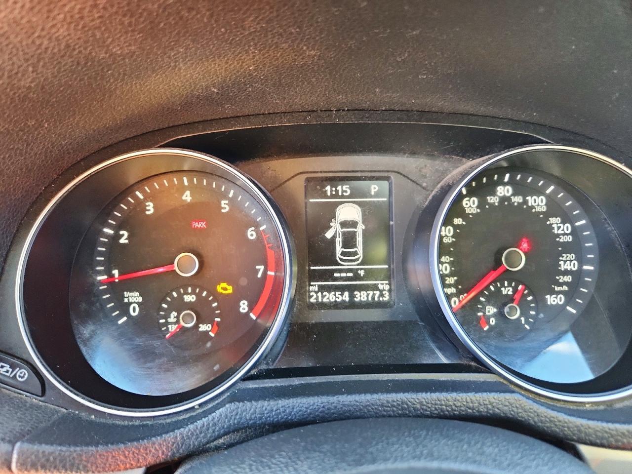 2016 VOLKSWAGEN Passat
