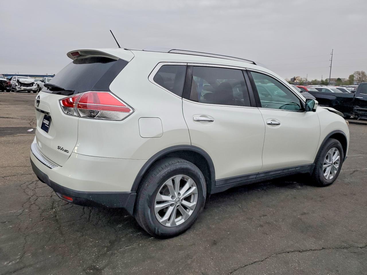 2016 NISSAN ROGUE