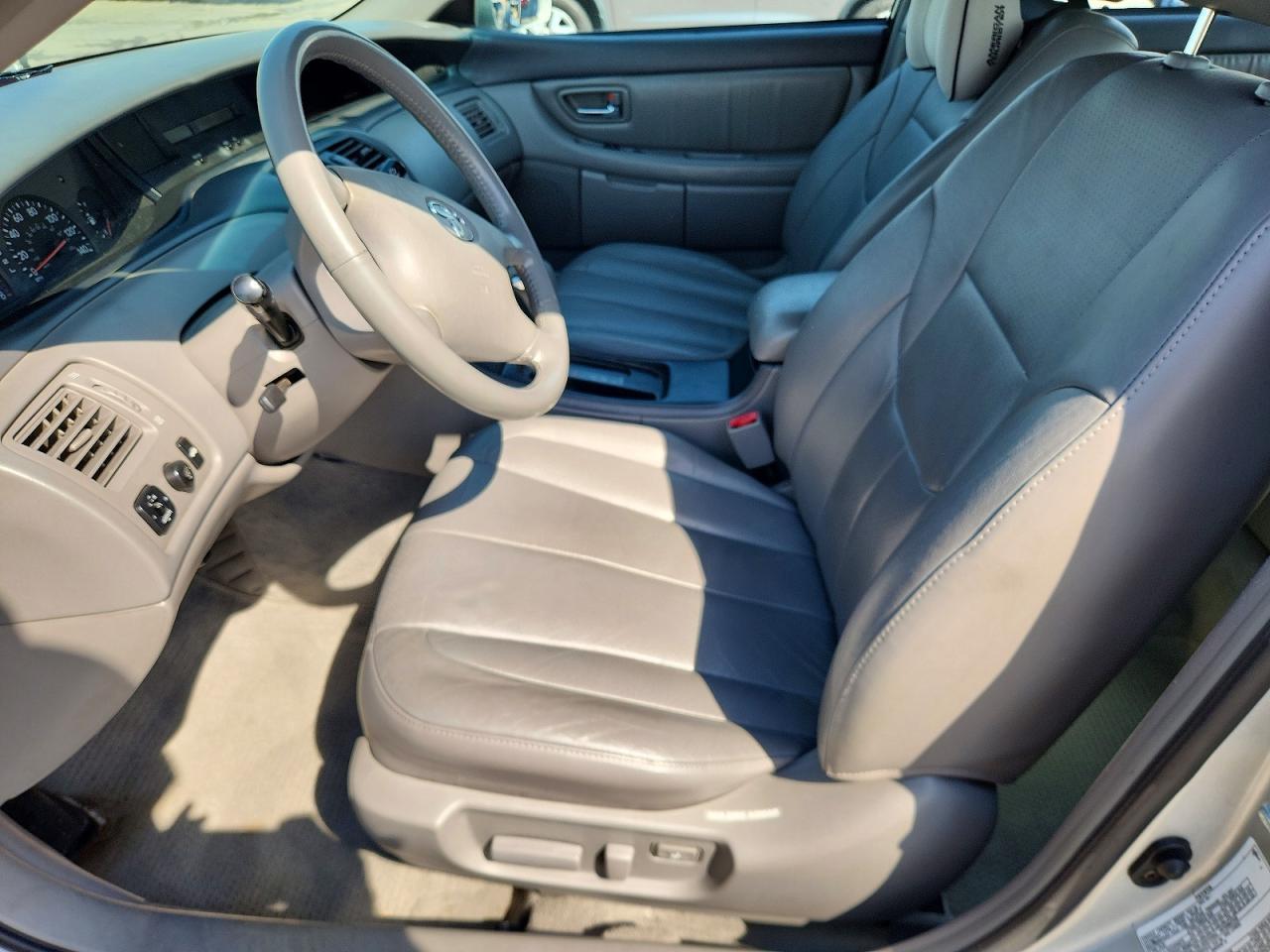 2003 TOYOTA Avalon
