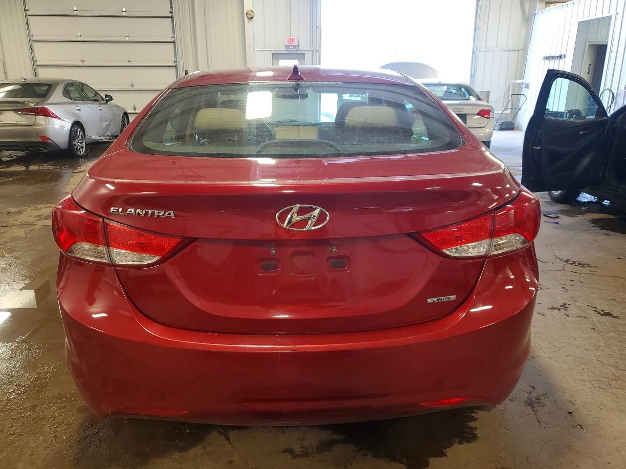2011 HYUNDAI ELANTRA