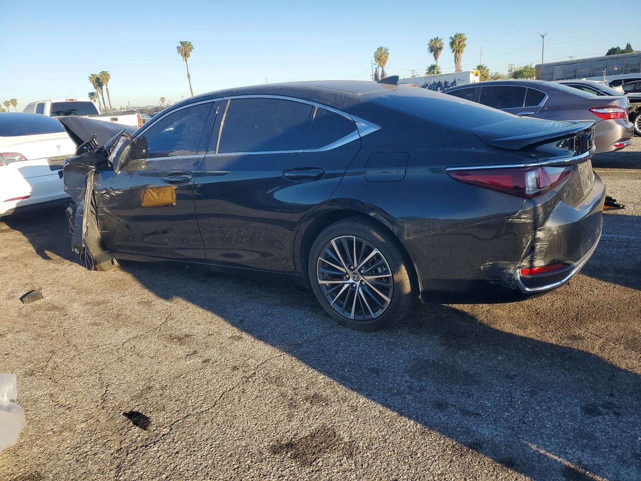 2023 LEXUS ES 300H