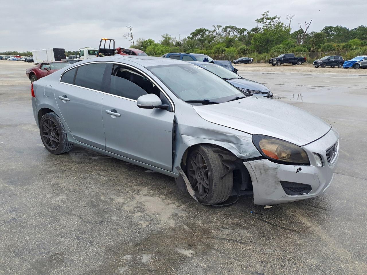 2013 VOLVO S60