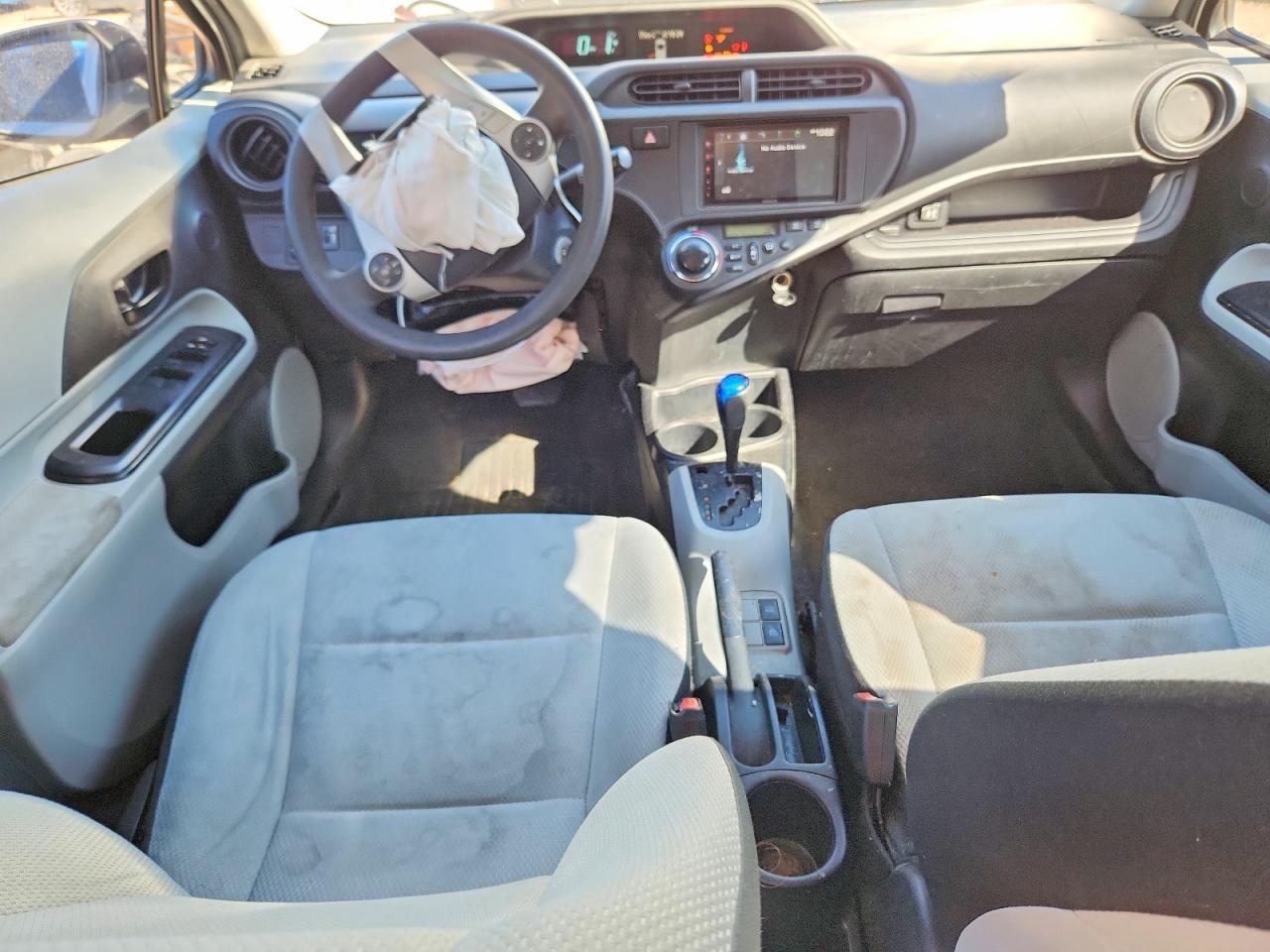 2014 TOYOTA Prius c
